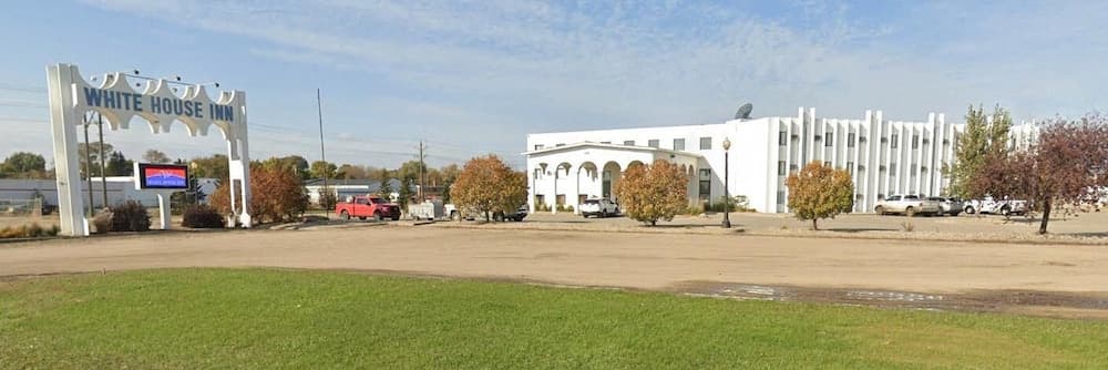 The White House Inn property views in Aberdeen, SD — gallery photo 3