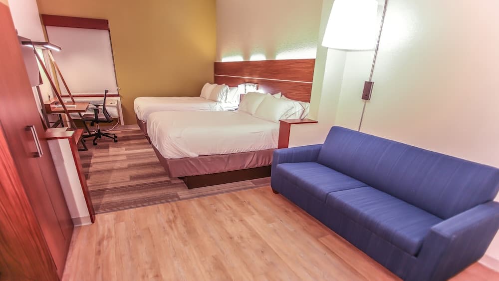 Holiday Inn Express Daytona Beach - Speedway, an IHG Hotel interior in Daytona Beach, FL — gallery photo 2