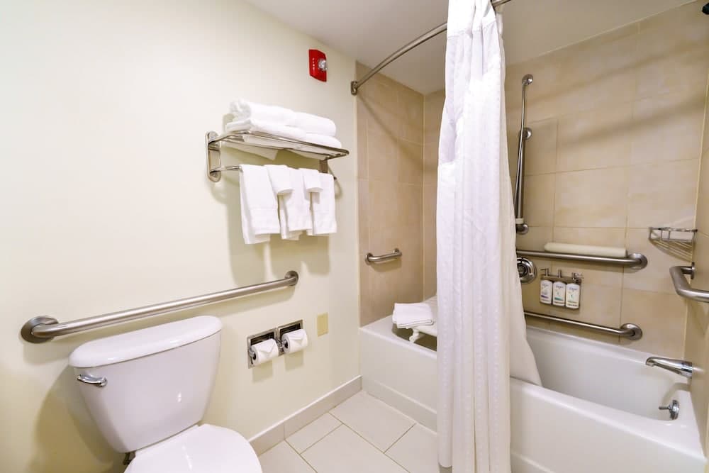 Iris Hotel Cape Cod gallery photo in Falmouth, MA — image 20