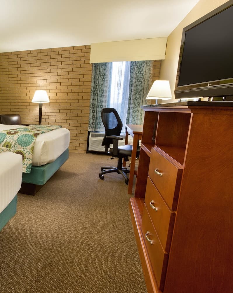 Heritage Inn Suites Houston/Sugar Land, Trademark by Wyndham gallery photo in Sugar Land, TX — image 12