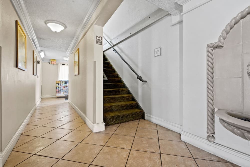 La Quinta Inn by Wyndham Costa Mesa / Newport Beach gallery photo in Costa Mesa, CA — image 31