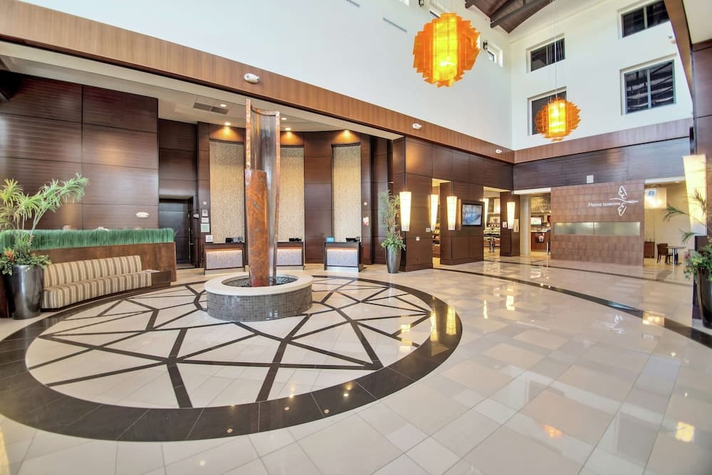 Embassy Suites by Hilton Fayetteville Fort Bragg interior in Fayetteville, NC — gallery photo 2