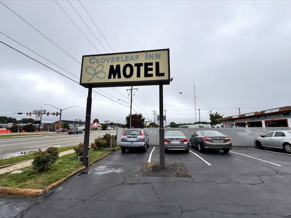 Cloverleaf Motel Richmond Near Turnpike featured exterior or lobby in Richmond, VA — similar hotel