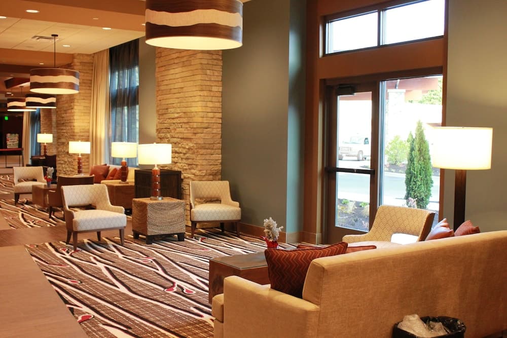 Angel Of The Winds Casino Resort interior in Arlington, WA — gallery photo 2