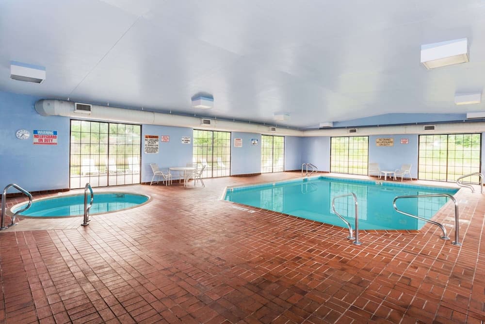 Baymont by Wyndham Michigan City property views in Michigan City, IN — gallery photo 3
