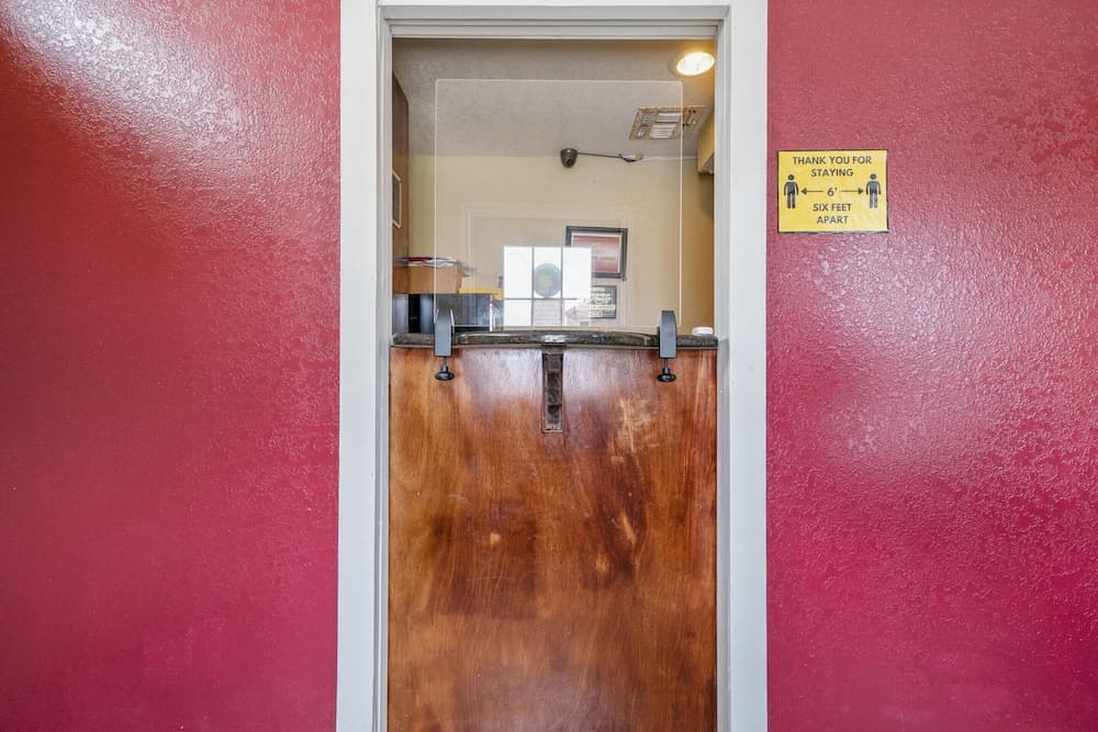 Hotel Kenedy Downtown - US 181 property views in Kenedy, TX — gallery photo 3