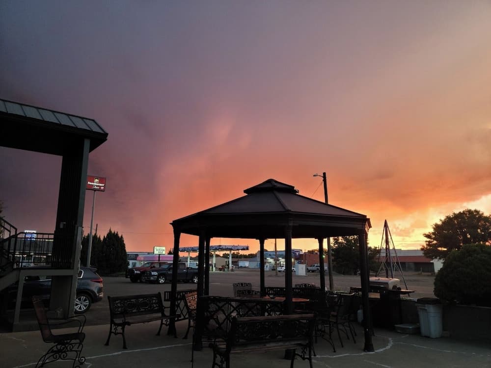 Sundowner Inn by Capital O Forsyth I 94 interior in Forsyth, MT — gallery photo 2