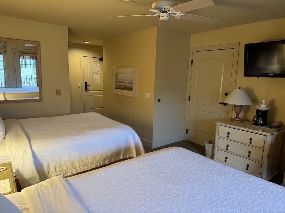 Stone Harbor property views in Sturgeon Bay, WI — gallery photo 3