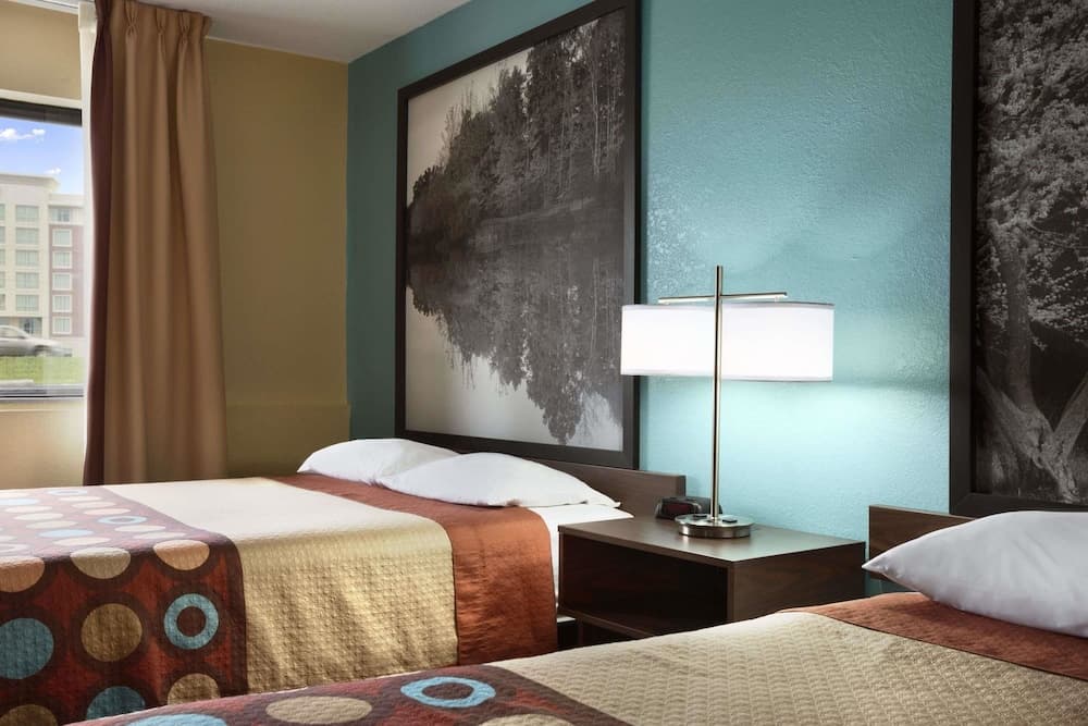 Super 8 by Wyndham Mt. Vernon IL interior in Mount Vernon, IL — gallery photo 2