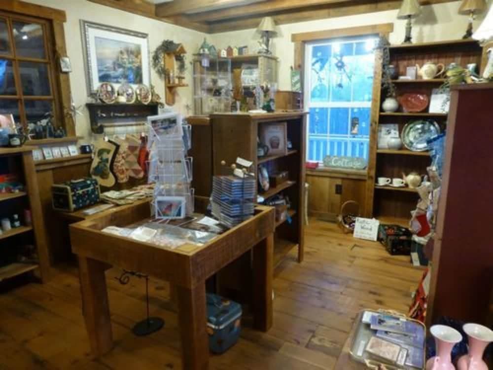 Hearthstone Inn & Suites gallery photo in Cedarville, OH — image 34