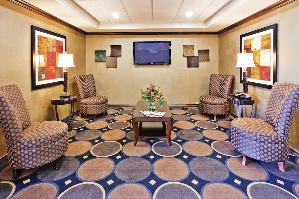 Holiday Inn Express Hotel & Suites Clovis by IHG property views in Clovis, NM — gallery photo 3
