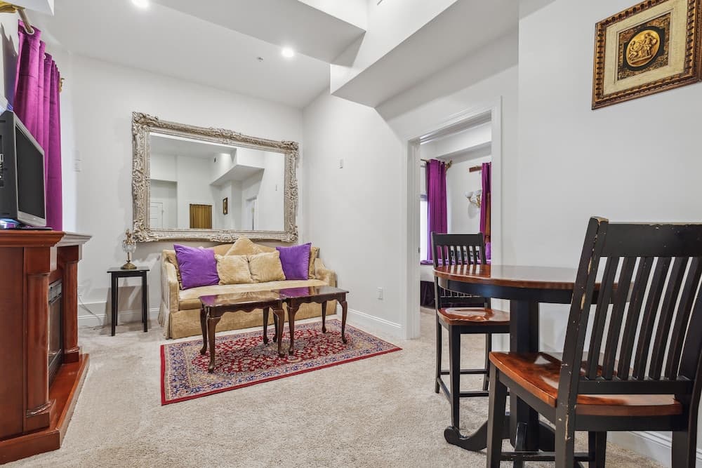 The Columbia Inn at Peralynna Manor gallery photo in Columbia, MD — image 79