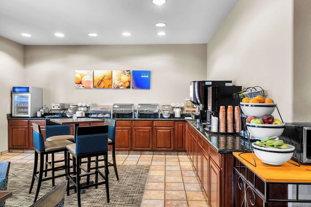 Comfort Inn & Suites Riverton property views in Riverton, WY — gallery photo 3