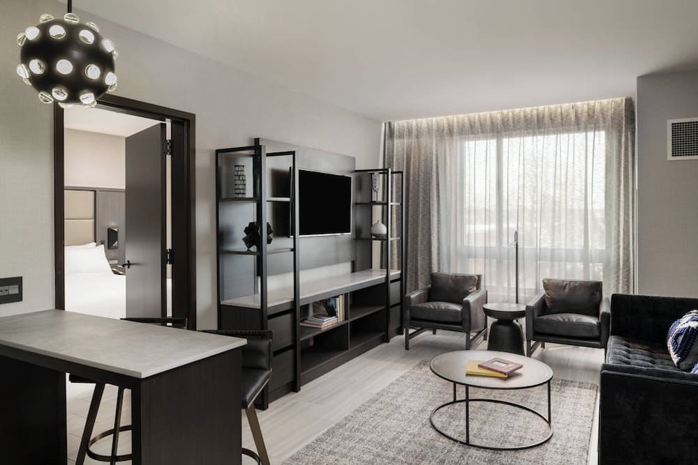 AC Hotel by Marriott Portsmouth gallery photo in Portsmouth, NH — image 40