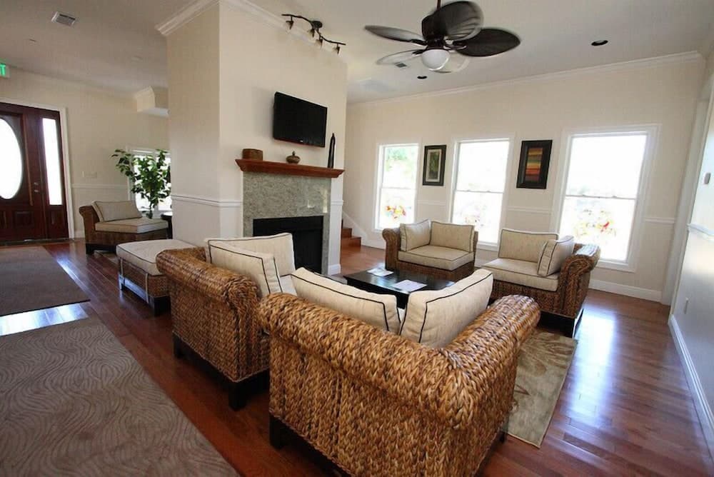 The Almanett Hotel gallery photo in Gulfport, MS — image 9
