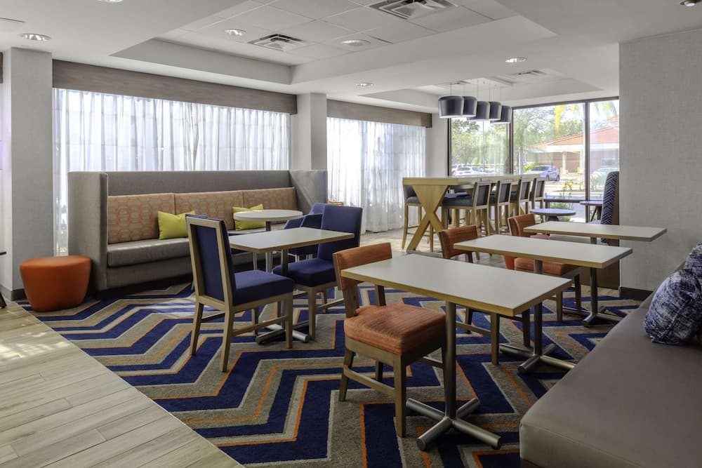 Hampton Inn Sarasota - I-75 Bee Ridge property views in Sarasota, FL — gallery photo 3
