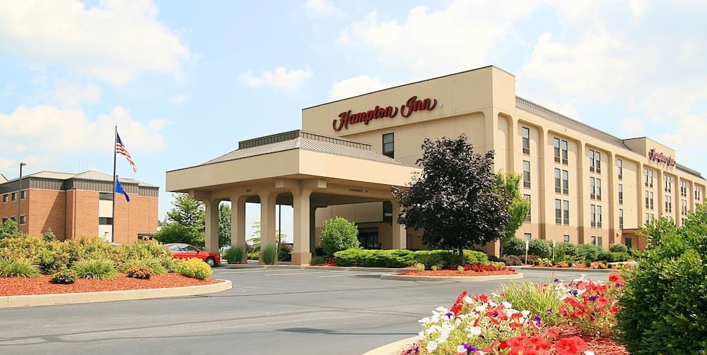 Hampton Inn Ft. Wayne-Southwest featured exterior or lobby in Fort Wayne, IN — similar hotel