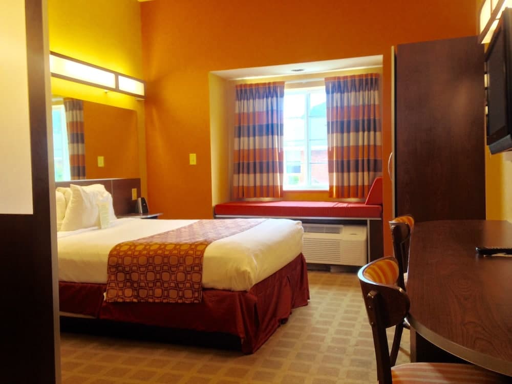 Microtel Inn & Suites by Wyndham Greenville/University Medic gallery photo in Greenville, NC — image 11