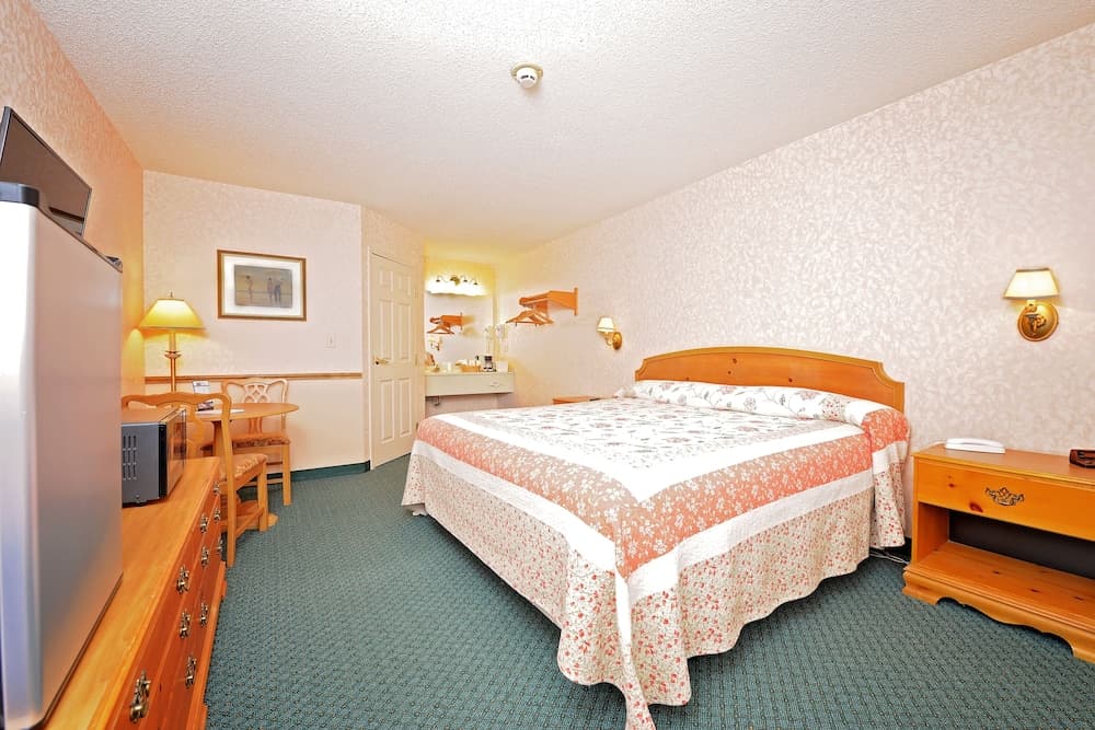 Our Guest Inn and Suites - Downtown gallery photo in Port Clinton, OH — image 20