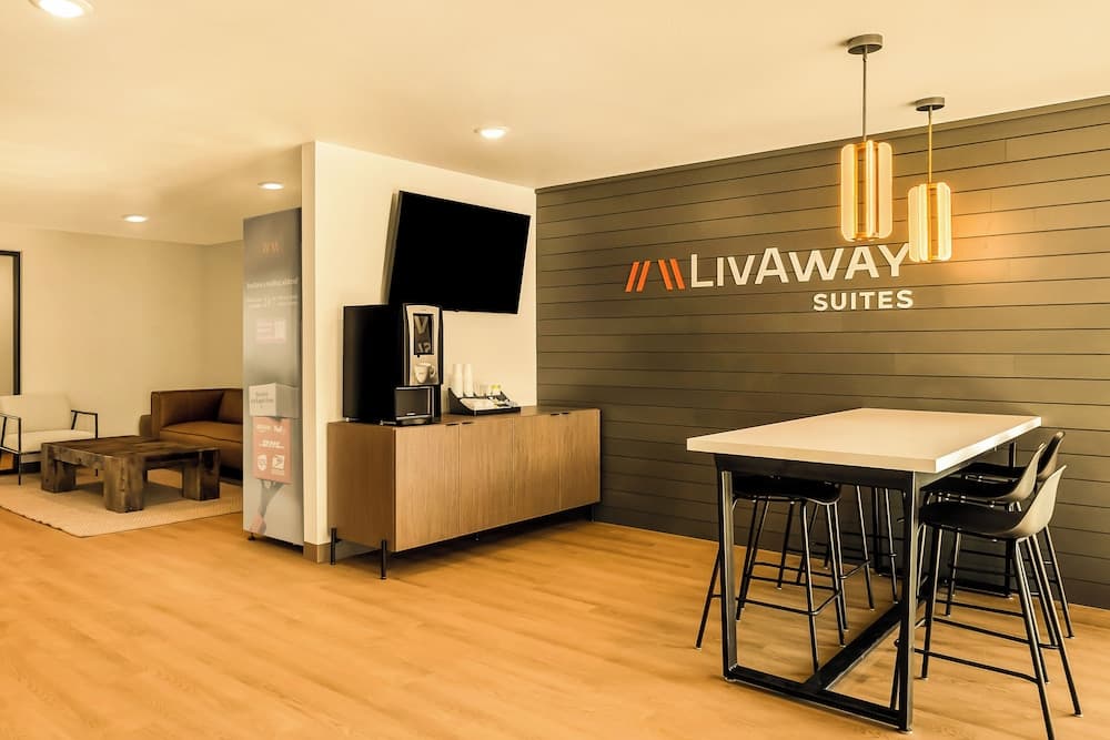 LivAway Suites Seattle-Renton property views in Renton, WA — gallery photo 3
