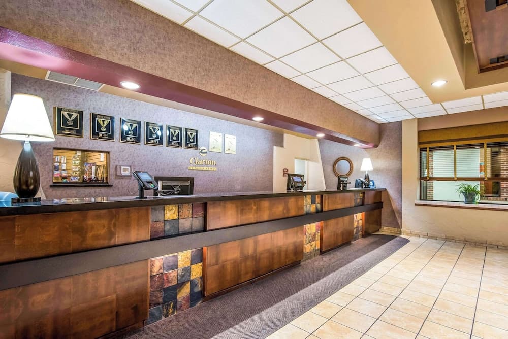 Clarion Inn Grand Junction property views in Grand Junction, CO — gallery photo 3