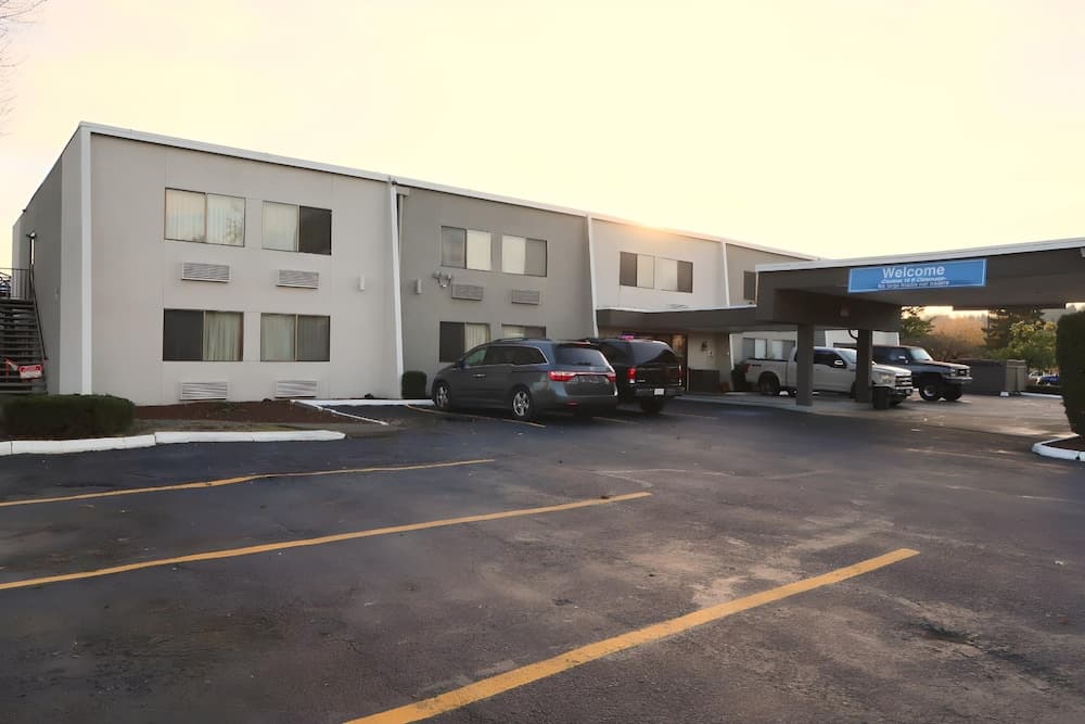 Economy Inn Auburn featured exterior or lobby in Auburn, WA — similar hotel