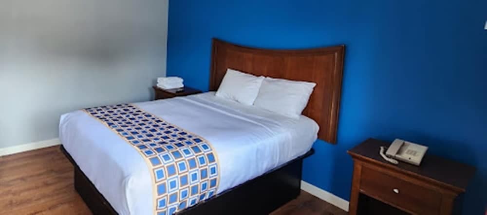 Buckroe Motel property views in Hampton, VA — gallery photo 3