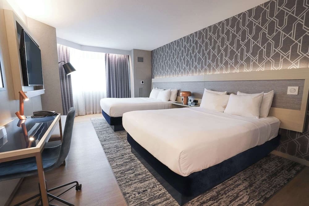 Radisson Plaza Hotel at Kalamazoo Center gallery photo in Kalamazoo, MI — image 76