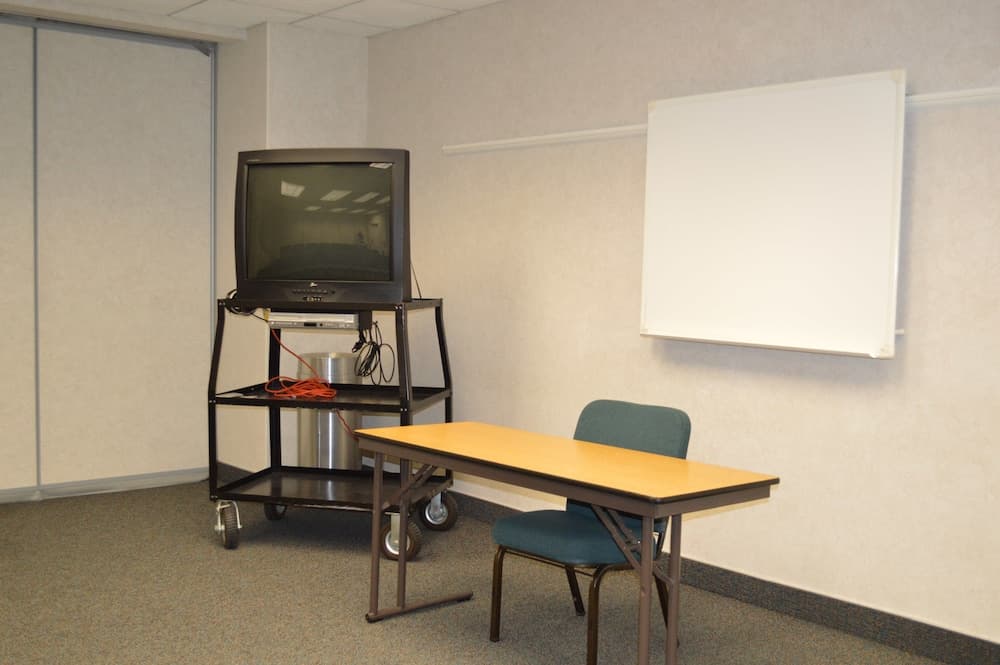 Laurel Inn Motel gallery photo in Salinas, CA — image 33