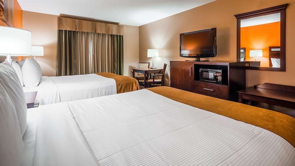 Spark by Hilton Merrillville property views in Merrillville, IN — gallery photo 3
