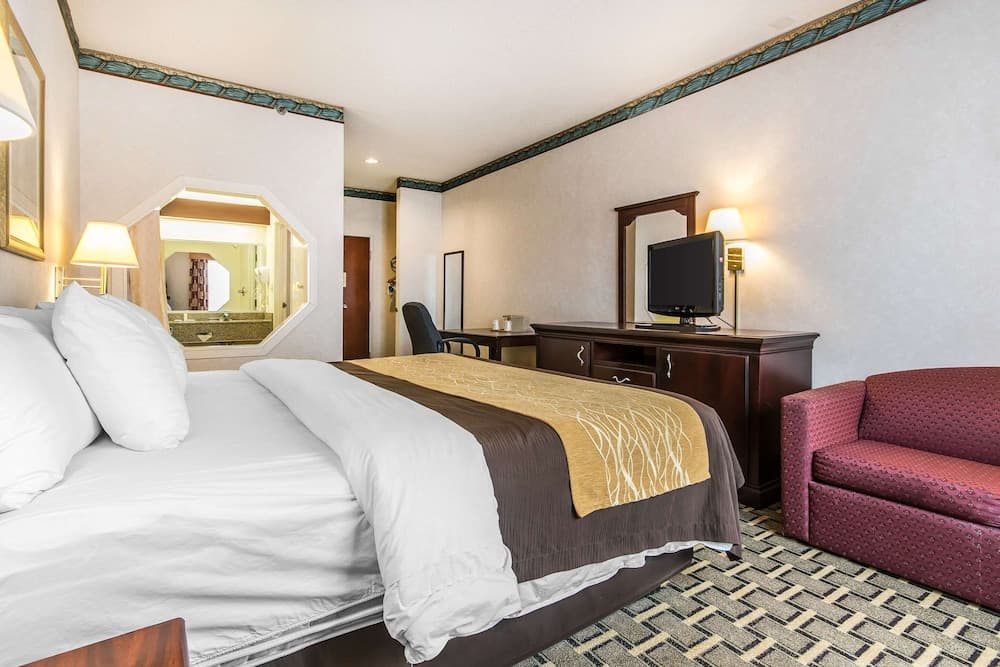 Quality Inn & Suites Evansville North gallery photo in Evansville, IN — image 9