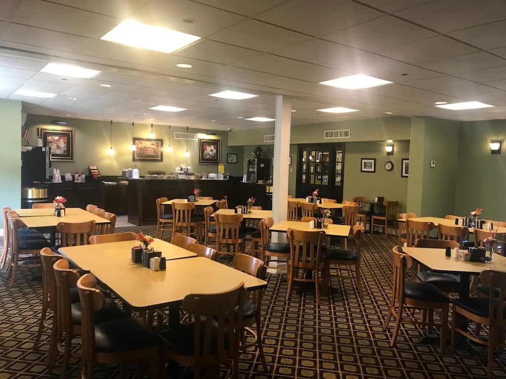 Carmel Inn & Suites gallery photo in Thibodaux, LA — image 6