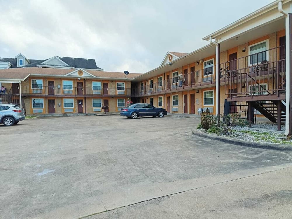 American Inn & Suites By Capital O Victoria US-59 featured exterior or lobby in Victoria, TX — similar hotel