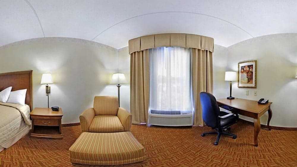 Spark by Hilton Woodbridge featured exterior or lobby in Woodbridge, VA — similar hotel
