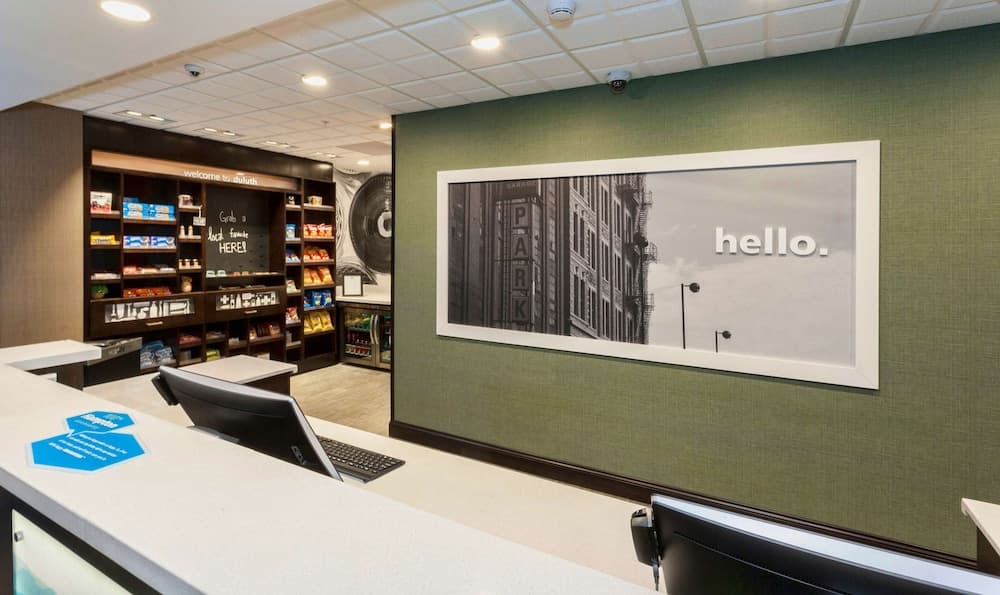 Hampton Inn & Suites Duluth North/Mall Area interior in Duluth, MN — gallery photo 2