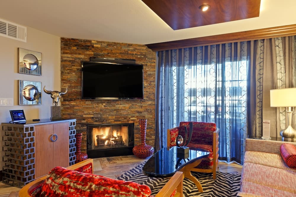 Holiday Inn Club Vacations at Desert Club Resort by IHG property views in Las Vegas, NV — gallery photo 3