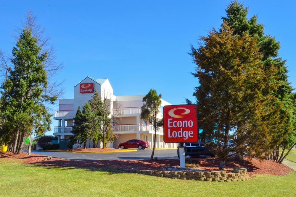 Econo Lodge Willowbrook — hotel in Willowbrook, Illinois