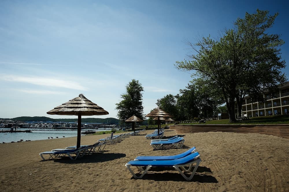 Fourwinds Lakeside Inn & Marina gallery photo in Bloomington, IN — image 36
