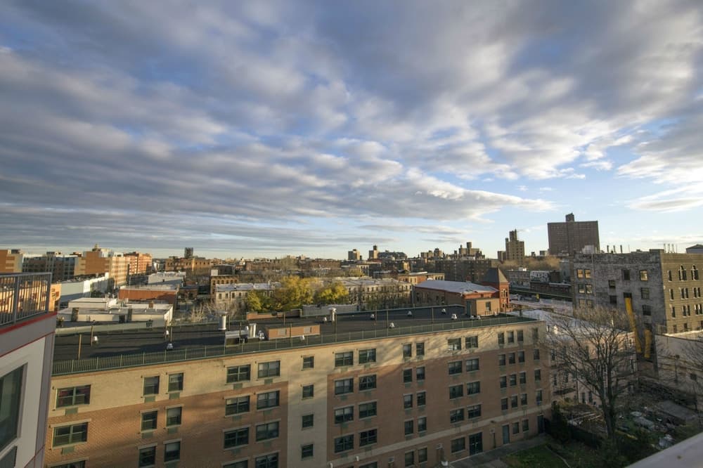Bklyn House property views in Brooklyn, NY — gallery photo 3