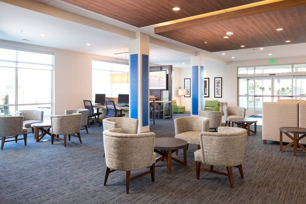Holiday Inn Express Visalia Sequoia Gateway Area by IHG interior in Visalia, CA — gallery photo 2