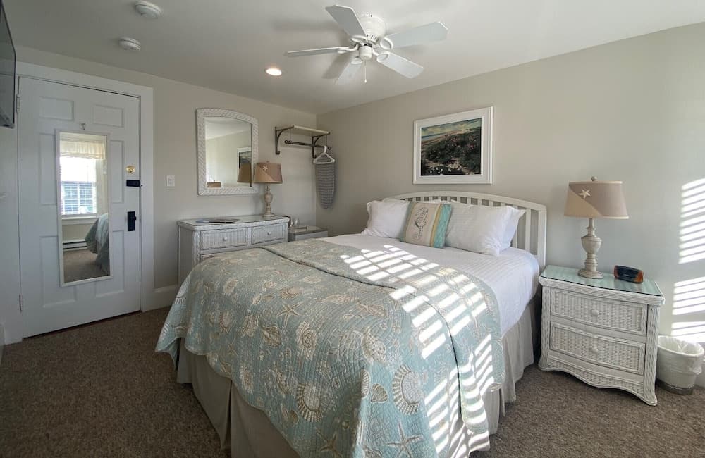Beach Breeze Inn gallery photo in Falmouth, MA — image 43