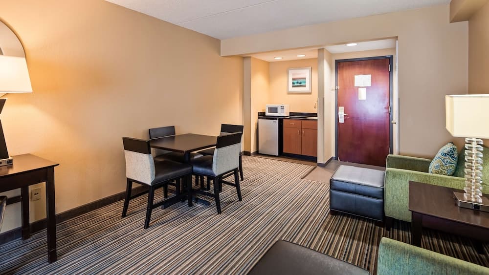 Wingate by Wyndham Harrisburg Near Hershey property views in Harrisburg, PA — gallery photo 3
