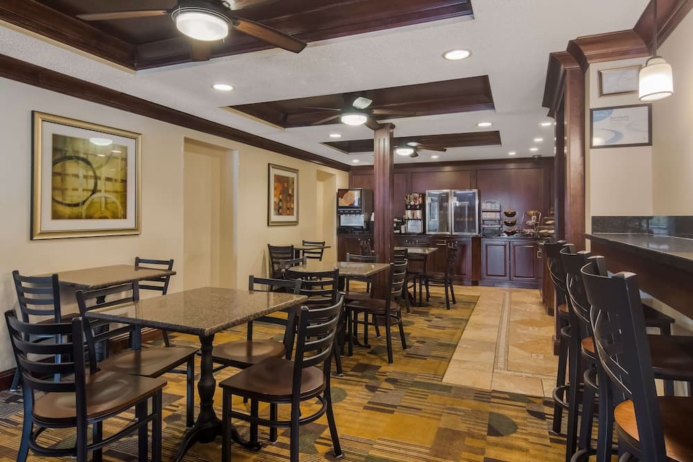 SureStay by Best Western Grove City gallery photo in Grove City, PA — image 39