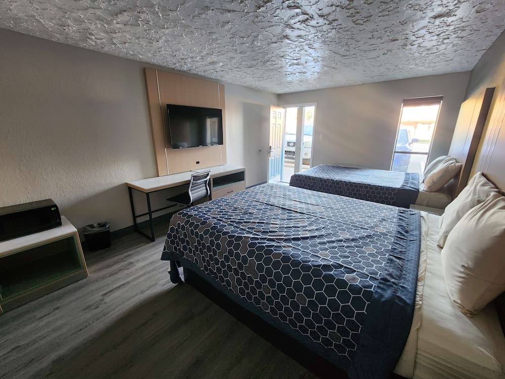 Americas Best Value Inn Longview interior in Longview, TX — gallery photo 2