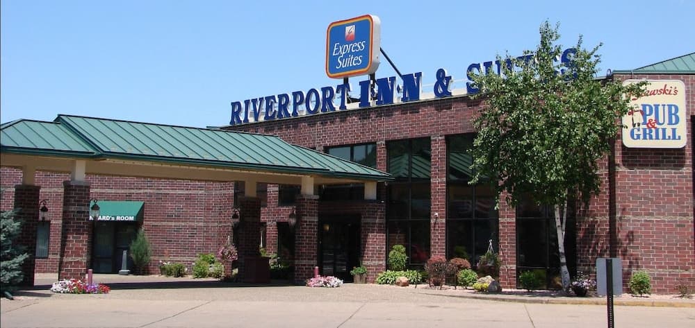 Express Suites Riverport Inn & Suites featured exterior or lobby in Winona, MN — similar hotel