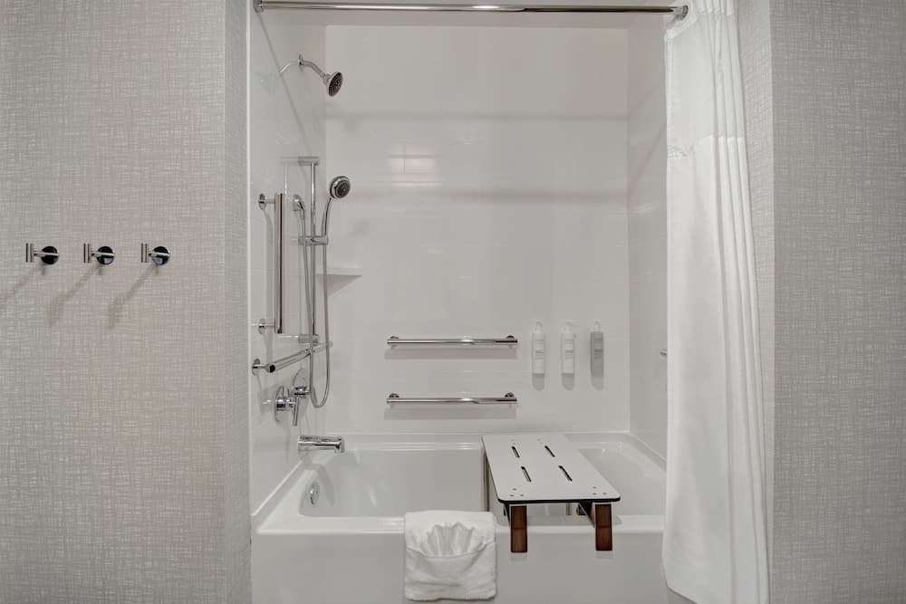 Hampton Inn & Suites Ontario Rancho Cucamonga gallery photo in Rancho Cucamonga, CA — image 33