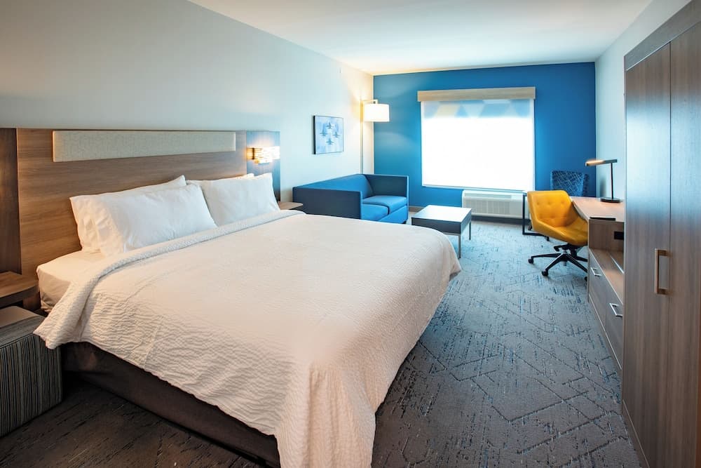 Holiday Inn Express & Suites Pensacola Airport North – I-10 by IHG interior in Pensacola, FL — gallery photo 2