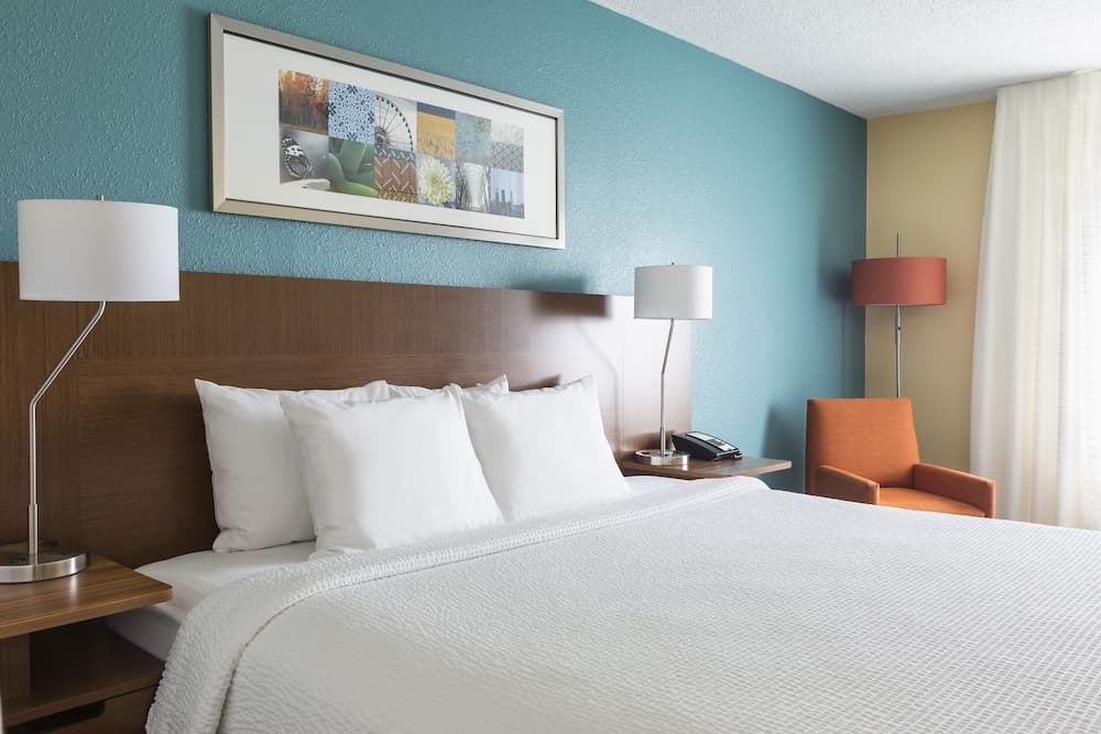 Fairfield Inn & Suites by Marriott Springfield interior in Springfield, OH — gallery photo 2