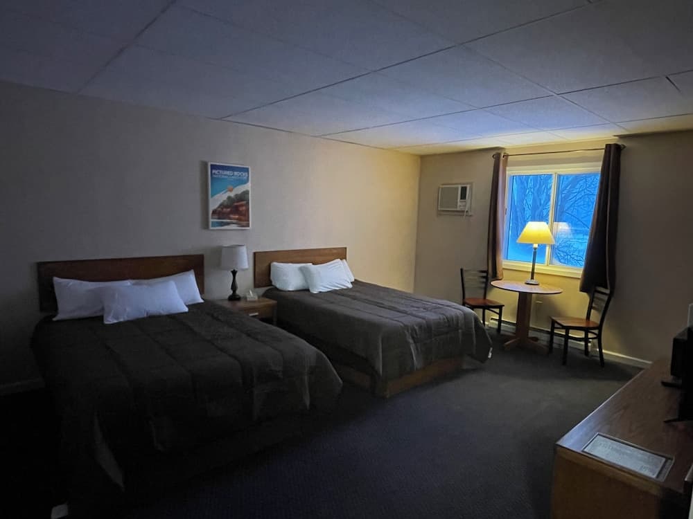 Fletchys Pictured Rocks Resort property views in Grand Marais, MI — gallery photo 3