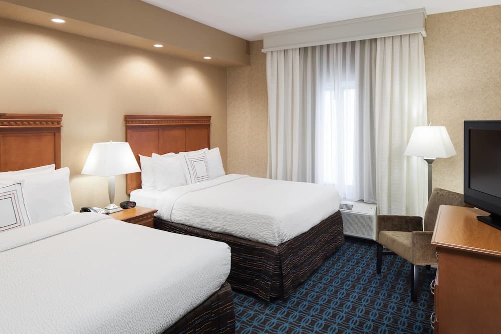 Fairfield Inn & Suites by Marriott Jacksonville Butler Blvd property views in Jacksonville, FL — gallery photo 3